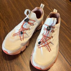 On Women's Cloudaway Sneaker - Size 10 (Color: Ice & Chili)